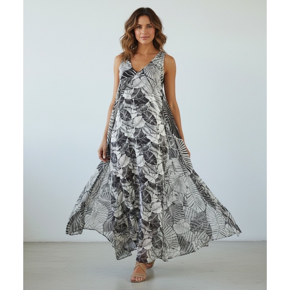 Soft Surroundings Black White Palm Leaf Print Maxi Viscose Dress V-Neck Medium